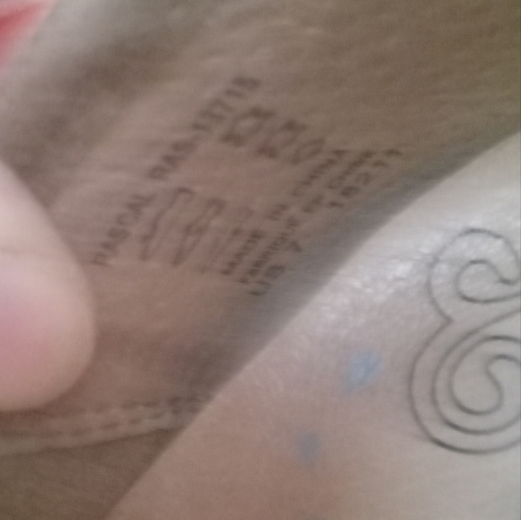 Taos Rascal Flats - Picture 4 of 7